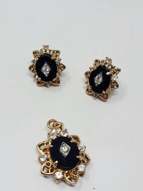 Black Cabochon Necklace Earring Set Rhinestone Gold Tone Vintage Style